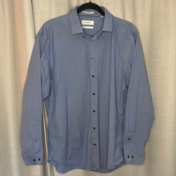 Calibrate button-down TRIM FIT !! - Picture 1 of 6